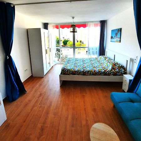 Playmon Holiday Apartment Benidorm Bagian luar foto