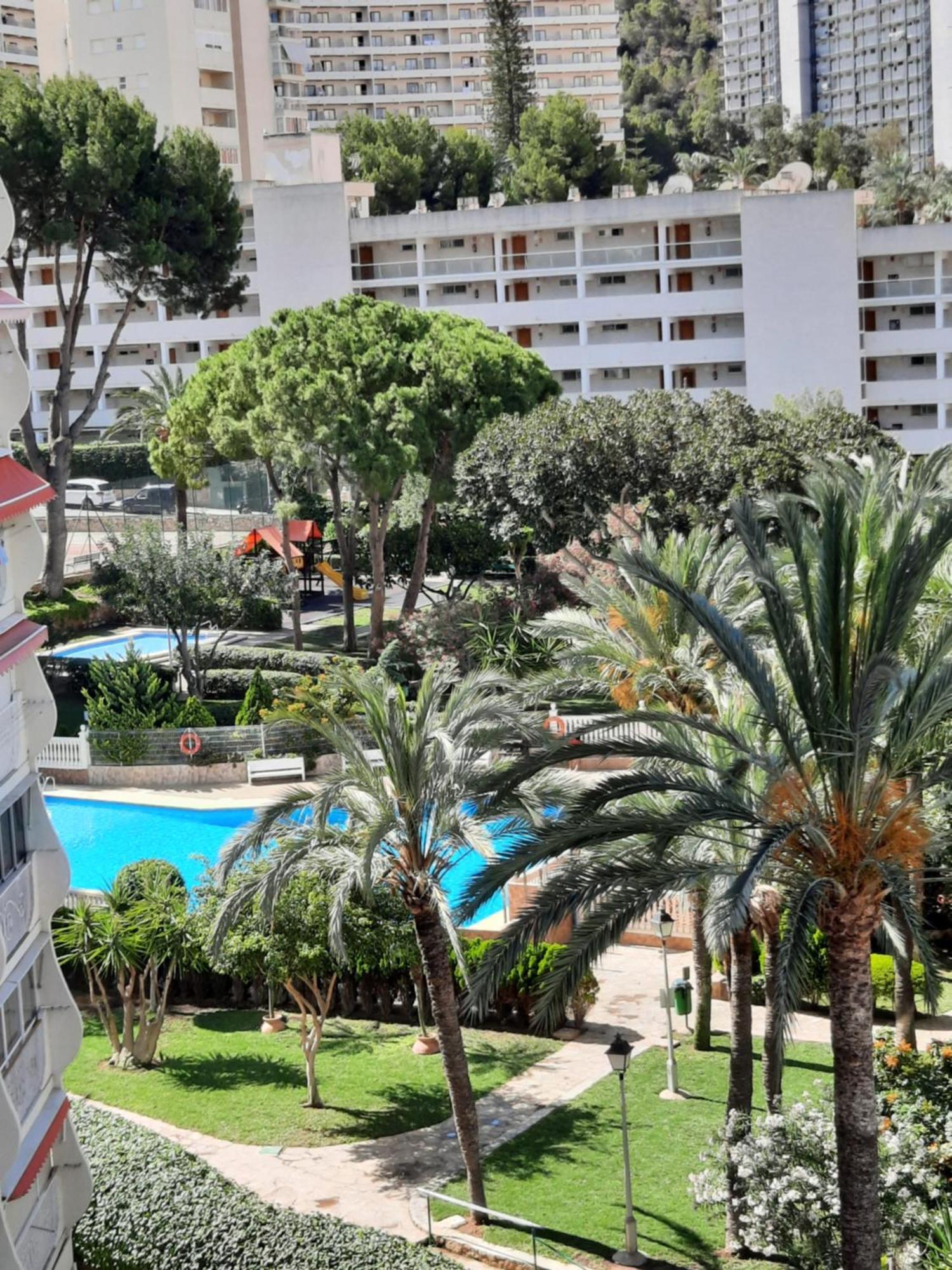 Playmon Holiday Apartment Benidorm Bagian luar foto